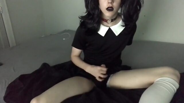 Trans Goth girl.. amateur cumshot hd